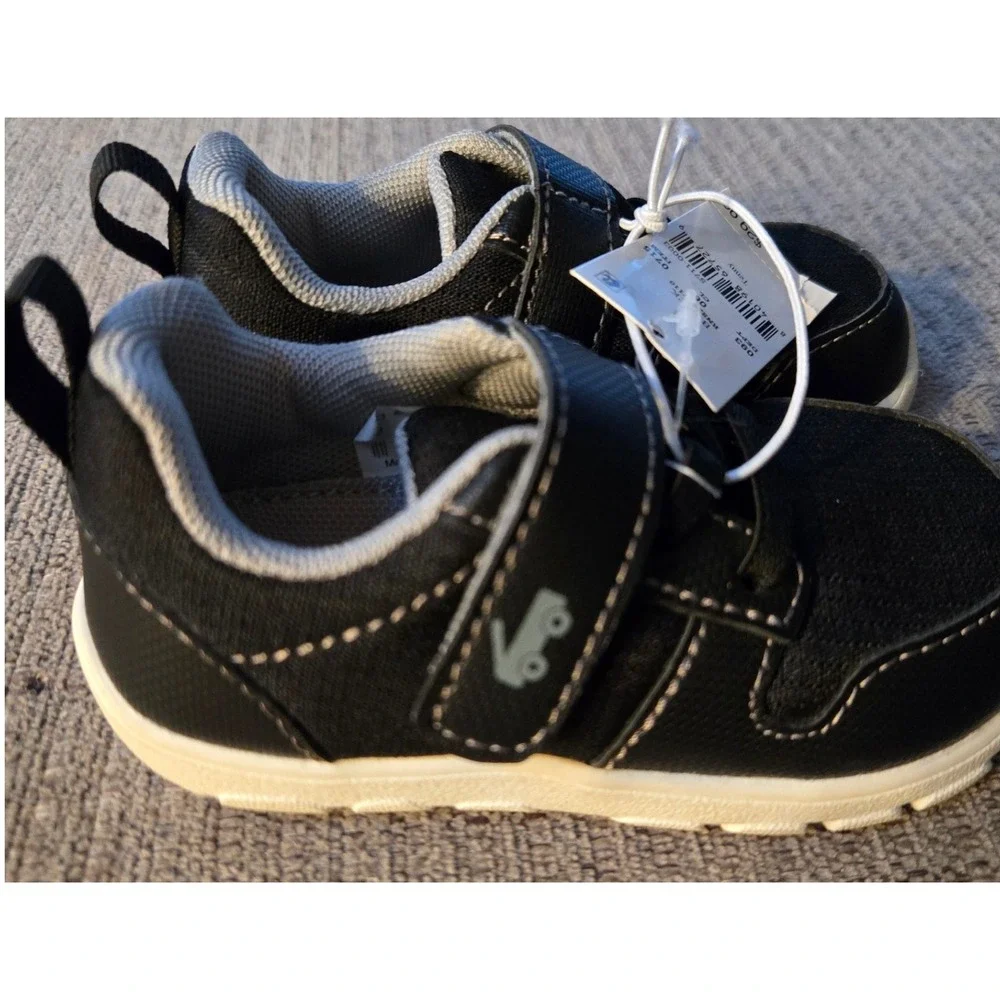 See Kai Run Tenny Black White Toddler Sneakers Size 6 Hook Loop S711-0003